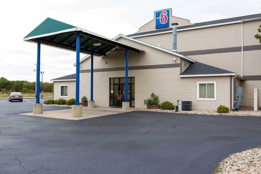 Motel 6-Baraboo, Wi - Lake Delton-Wisconsin Dells Exteriör bild